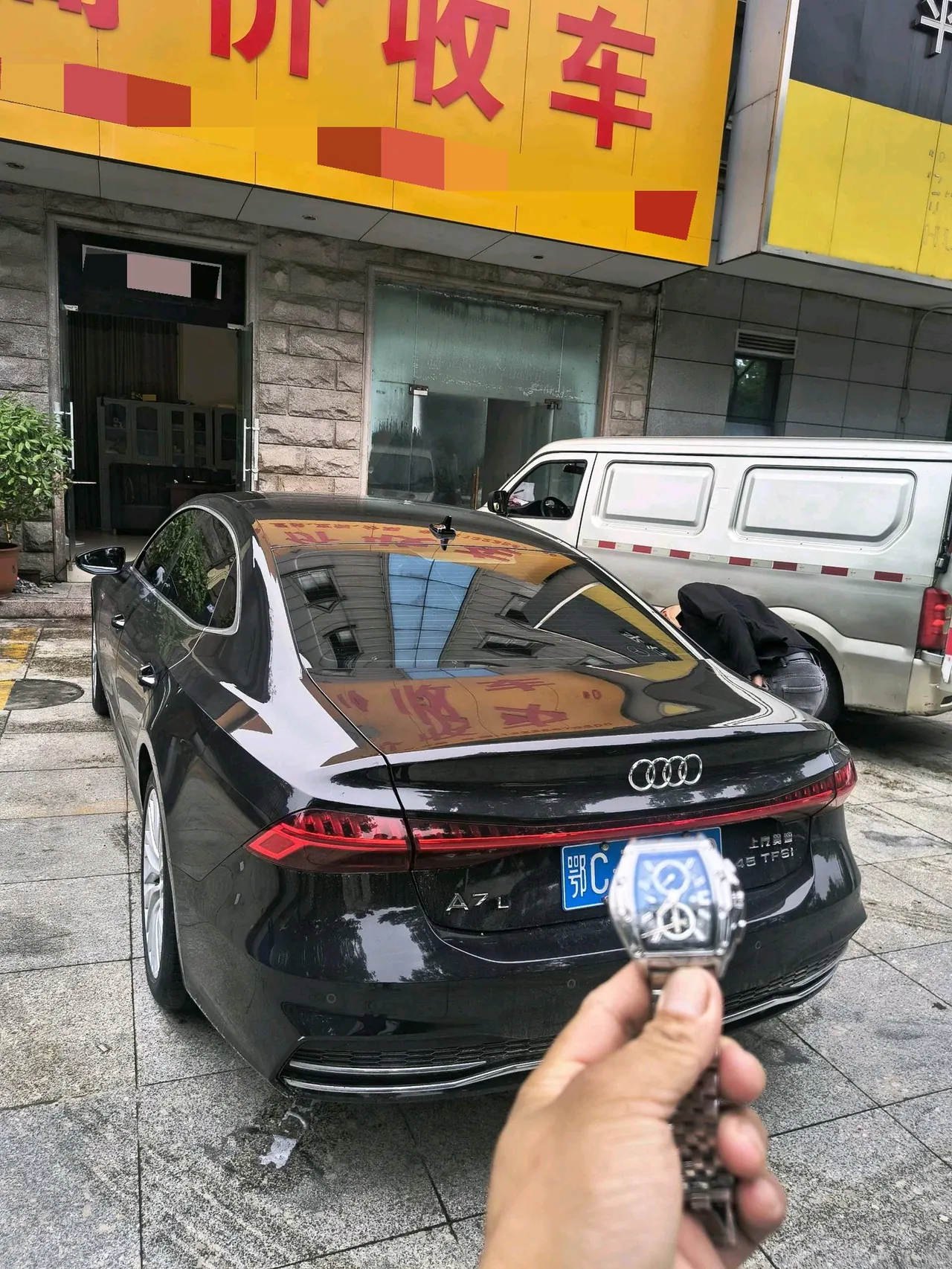 Audi 2024 A7L 2.0TFSI 45TFSI S-line Zhumeng Crystal Set Automatic Gear 3