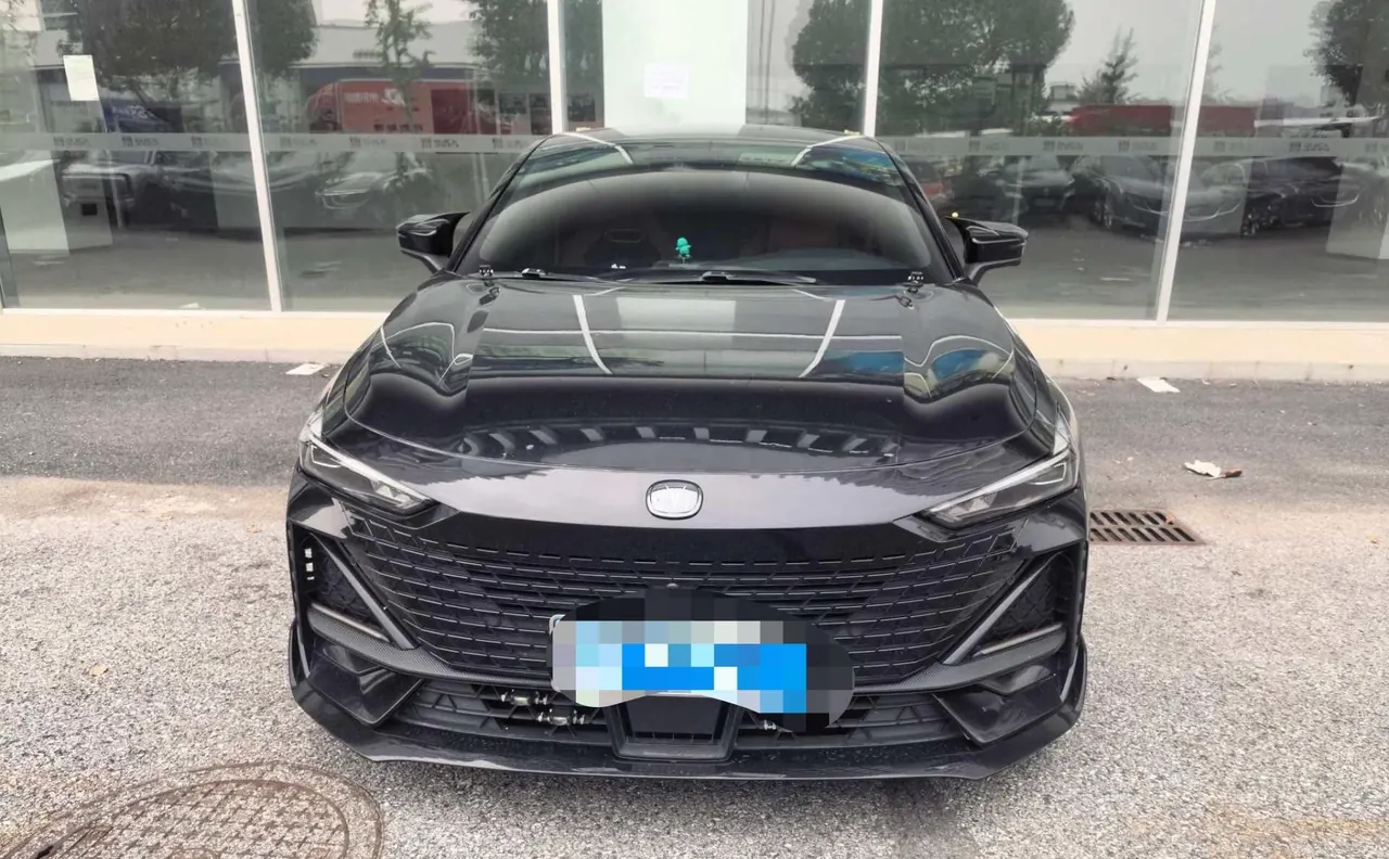 ChangAn 2023 UNI-V 1.5T Sports Edition Automatic 6