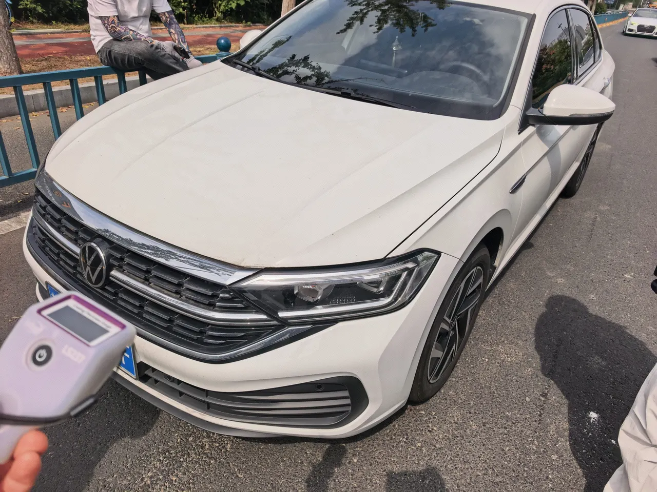 打开图片灯箱:Volkswagen 2025 Sagittarius 1.5TSI 300TSI Exceed Edition (Modified) Automatic Gear