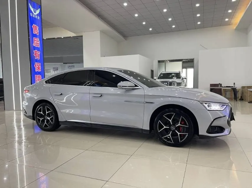 BYD 2024 Han DM-i 1.5T stepless glory version 200KM flagship automatic gear 5