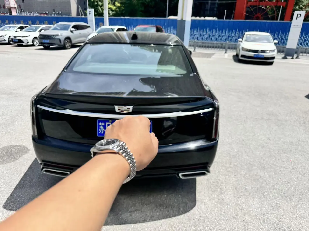 Cadillac 2023 CT6 2.0T 28T Platinum Automatic Gear 4