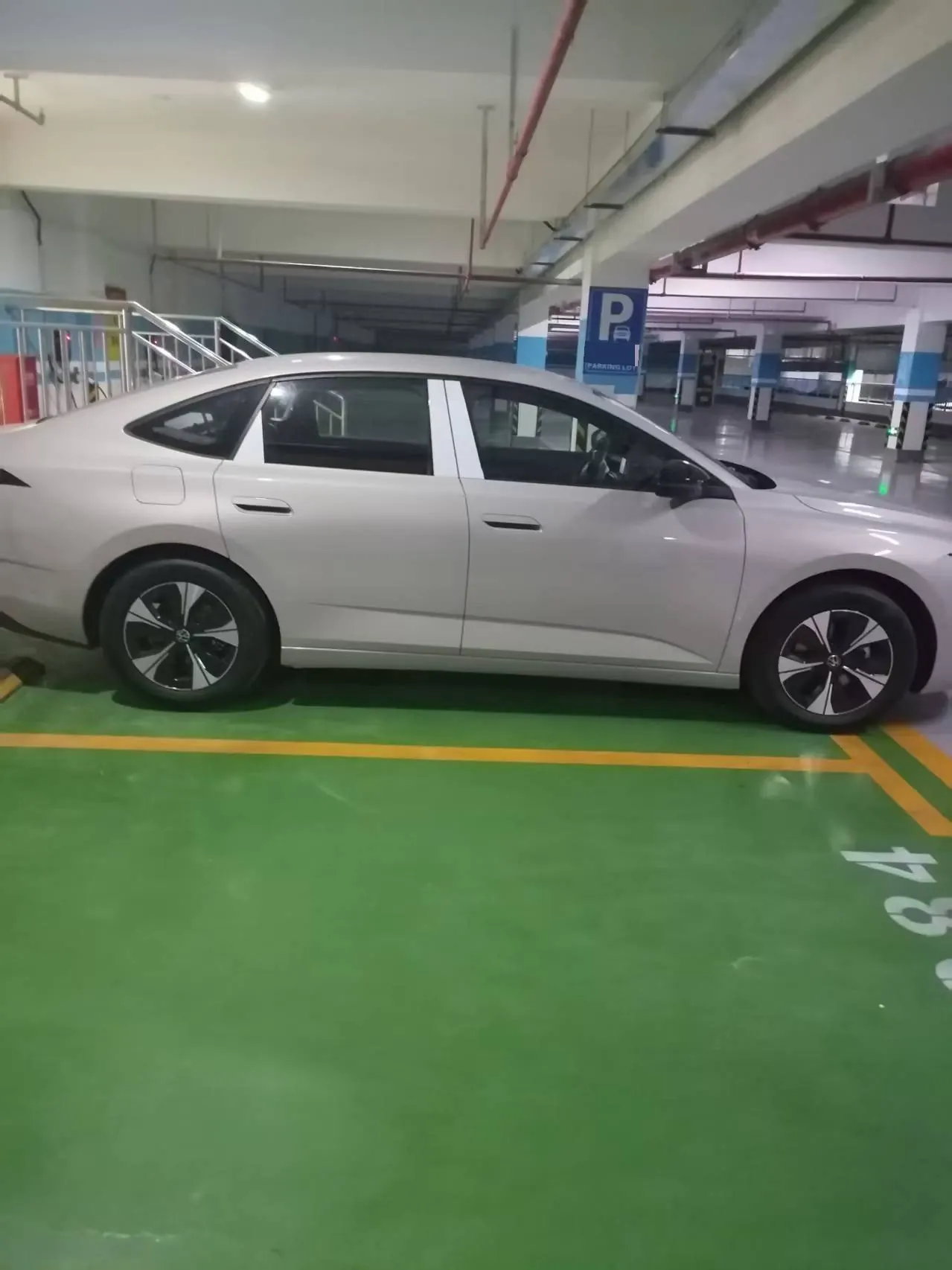 Volkswagen 2026 ID.ERA 5S 1.5 Neo automatic gear 3