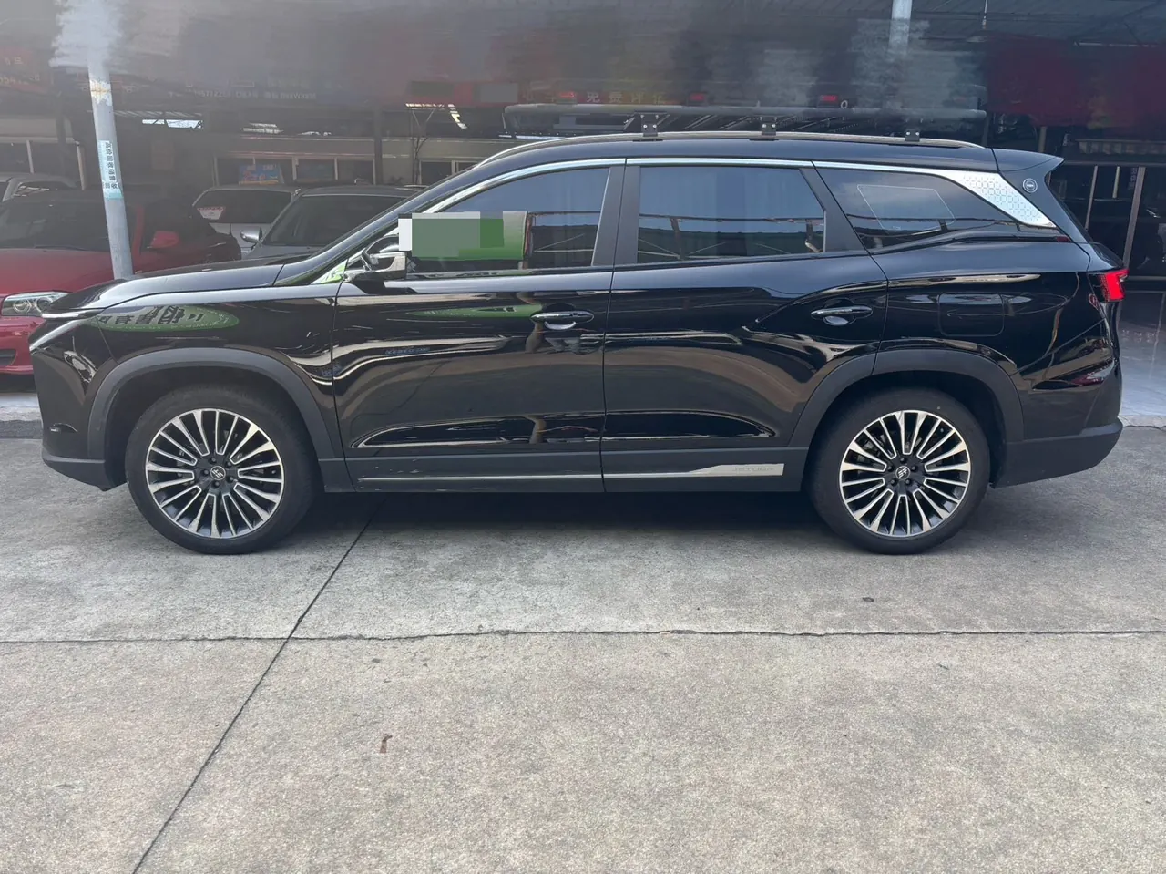 Jetour 2024 X70 C- DM 1.5T Land Aviation Edition PRO 5-seat Automatic Gear 3