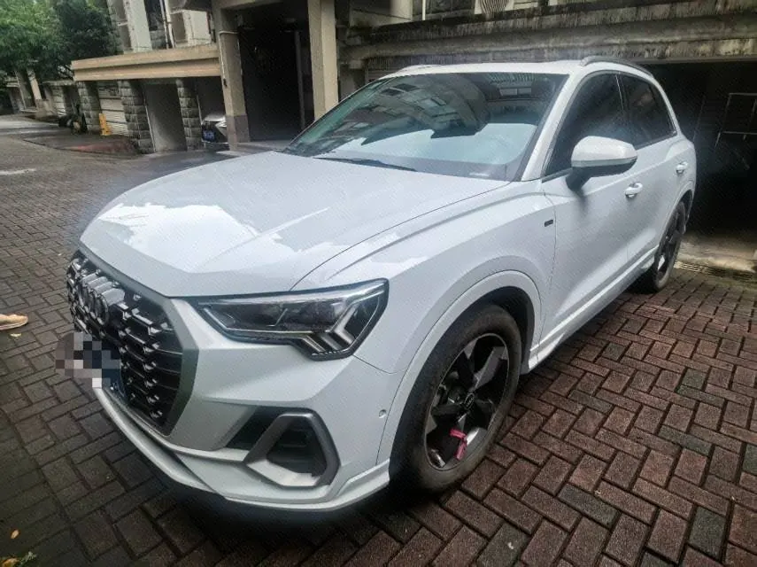 Открыть галерею: Audi 2021 Q3 1.4TFSI 35TFSI Fashion Dynamic Automatic