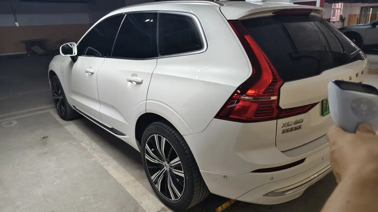 Volvo XC60 New Energy 2023 XC60 PHEV 2.0T T8 Long Endurance Four-wheel Drive Zhiya Deluxe Edition Automatic Gear 5