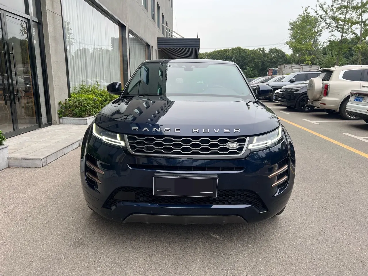 Land Rover 2020 Range Rover Aurora 48V 2.0T 249PS R-DYNAMIC SE Sports Technology Edition Automatic Gear 2