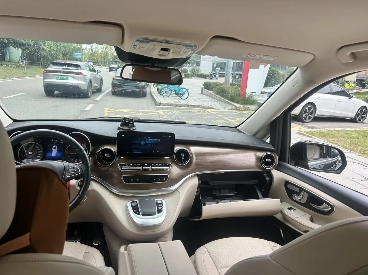 Mercedes Benz V 2020V 260 2.0T Premium Edition Automatic Gear 5