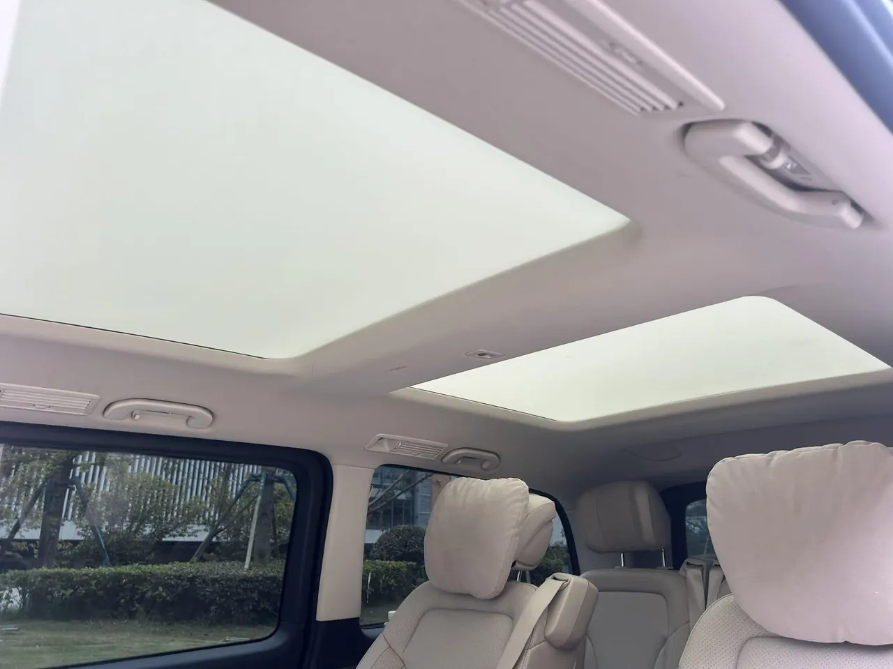 Mercedes Benz V 2020V 260 2.0T Premium Edition Automatic Gear 7