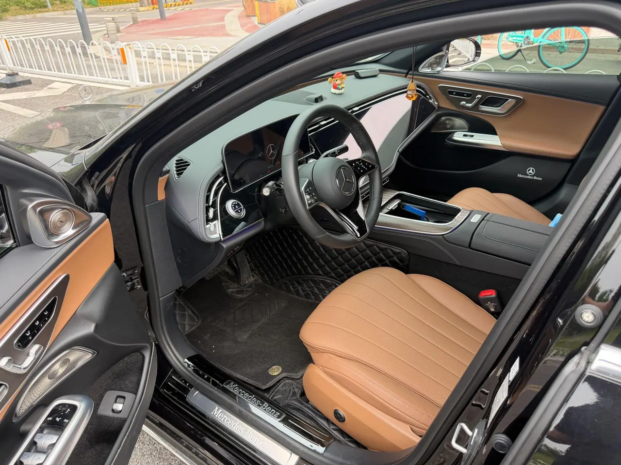 Mercedes Benz E Class 2024 E 300 L 48V 2.0T Luxury Automatic Gear 2