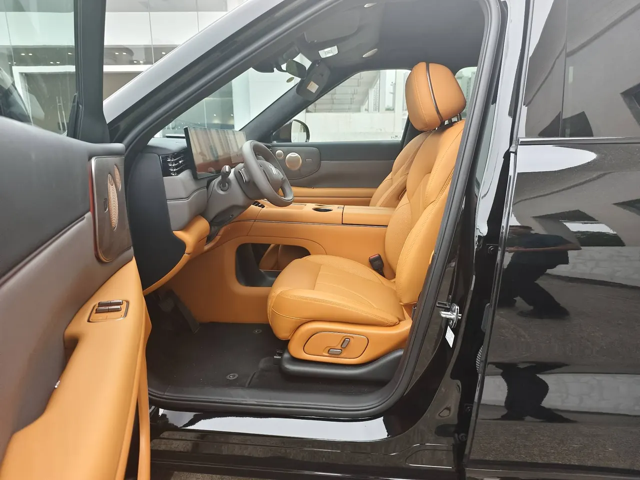 IM 2026 IM LS8 52 Max Luxury Six-seat Automatic Gear 3