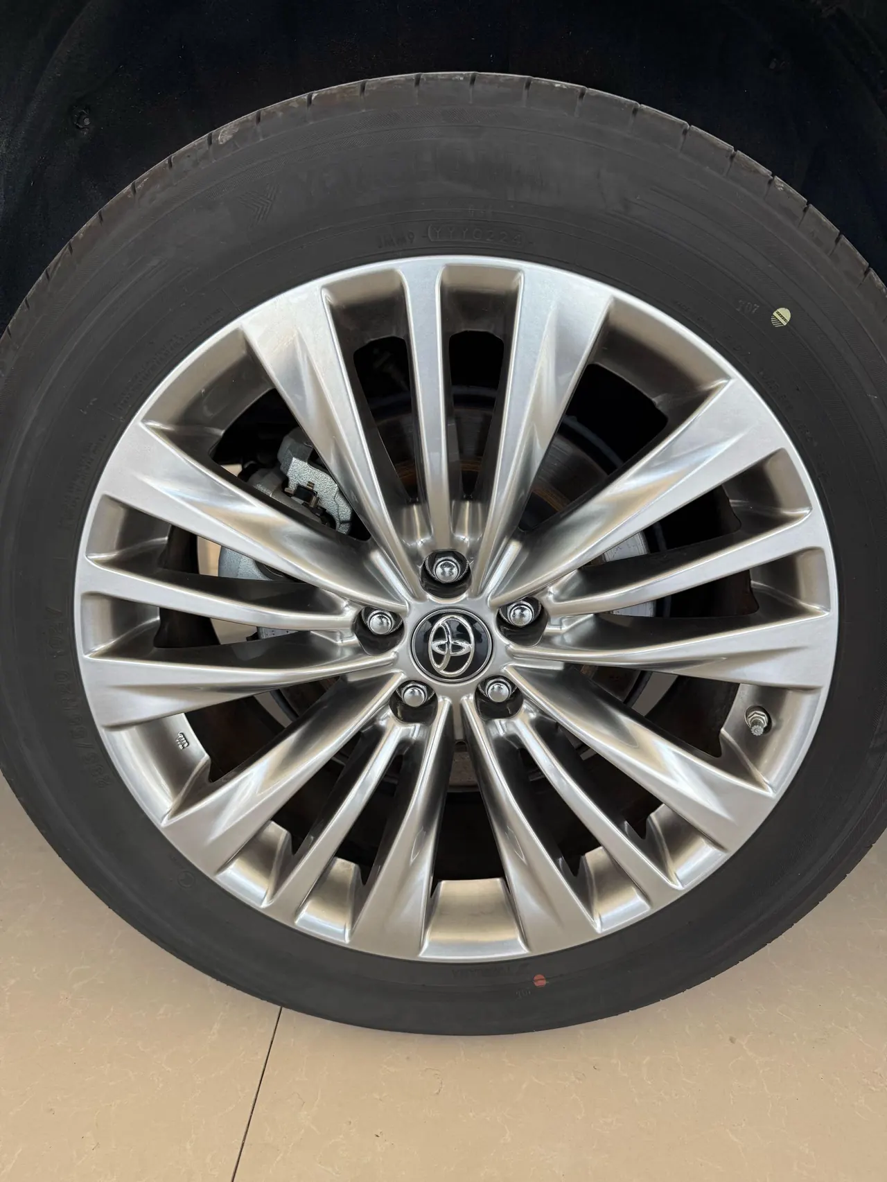 Toyota 2023 Highlander Dual Engine 2.5 Stepless Intelligent Electric Hybrid Four-wheel Drive Premium Edition 7-seat Automatic Transmission 11