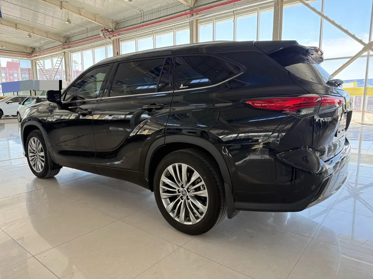 Toyota 2023 Highlander Dual Engine 2.5 Stepless Intelligent Electric Hybrid Four-wheel Drive Premium Edition 7-seat Automatic Transmission 6
