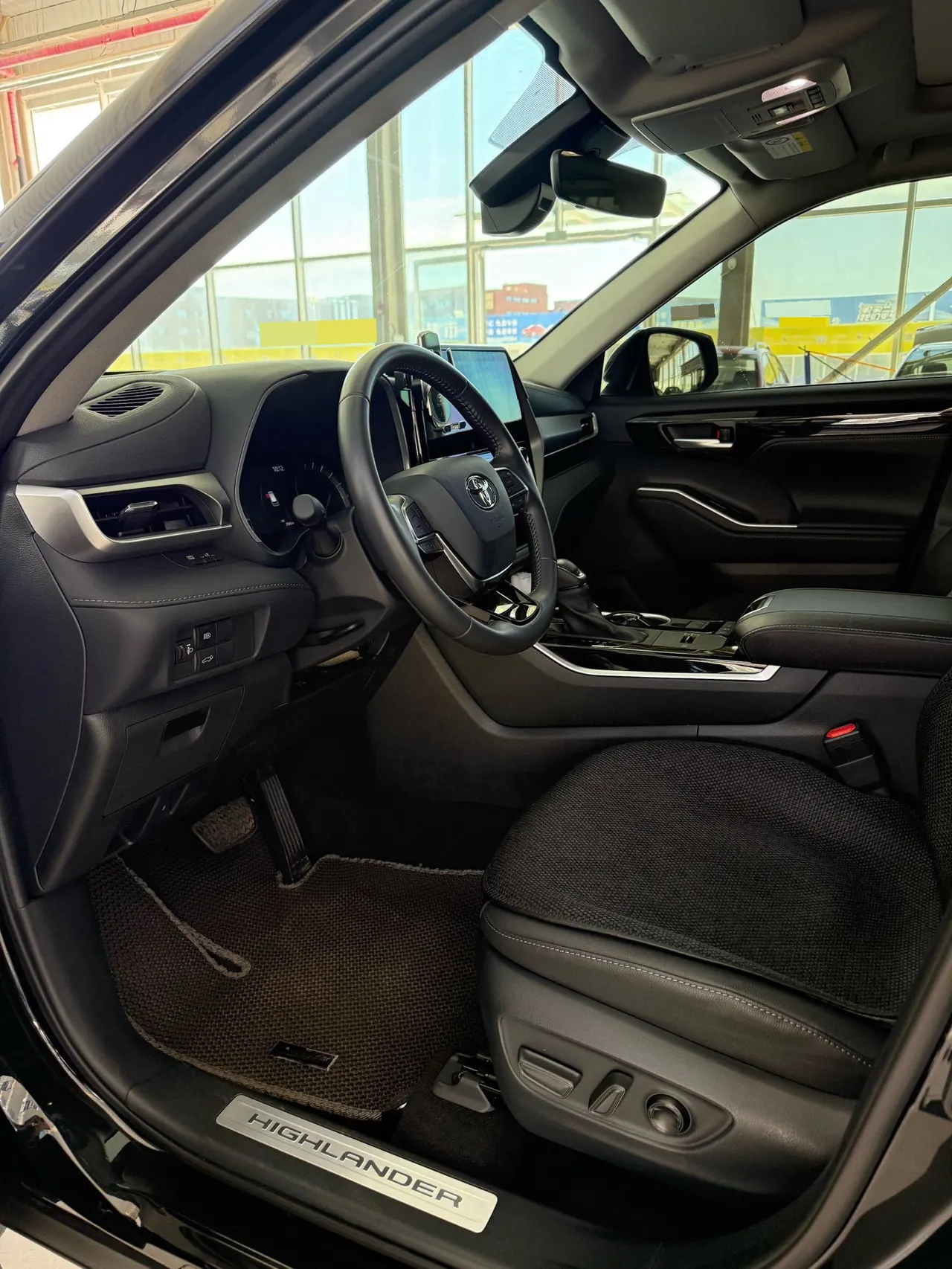 Toyota 2023 Highlander Dual Engine 2.5 Stepless Intelligent Electric Hybrid Four-wheel Drive Premium Edition 7-seat Automatic Transmission 7