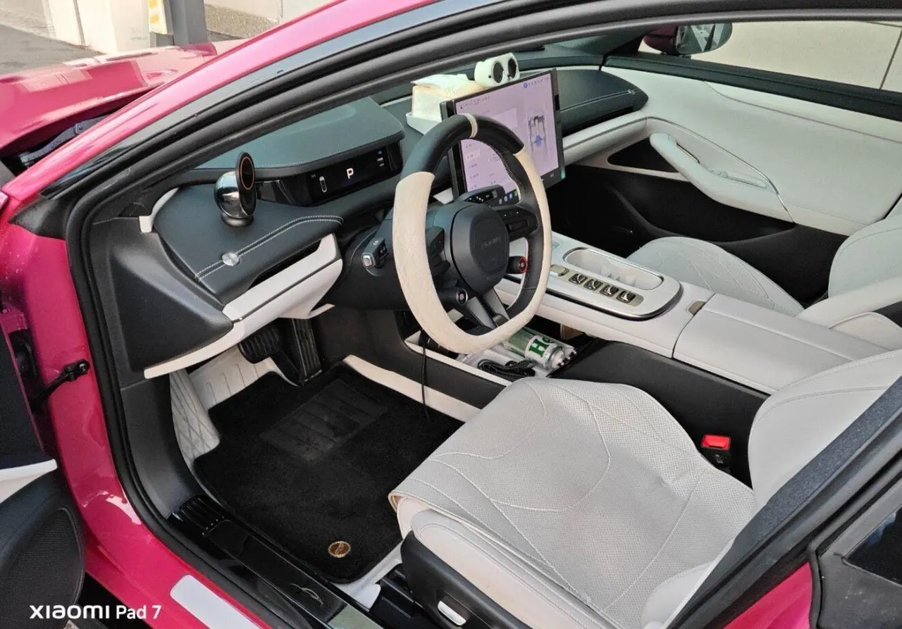 MI 2024 SU 7 830km Rear Drive Ultra Long Endurance High-end Smart Drive Pro Edition Automatic Gear 5