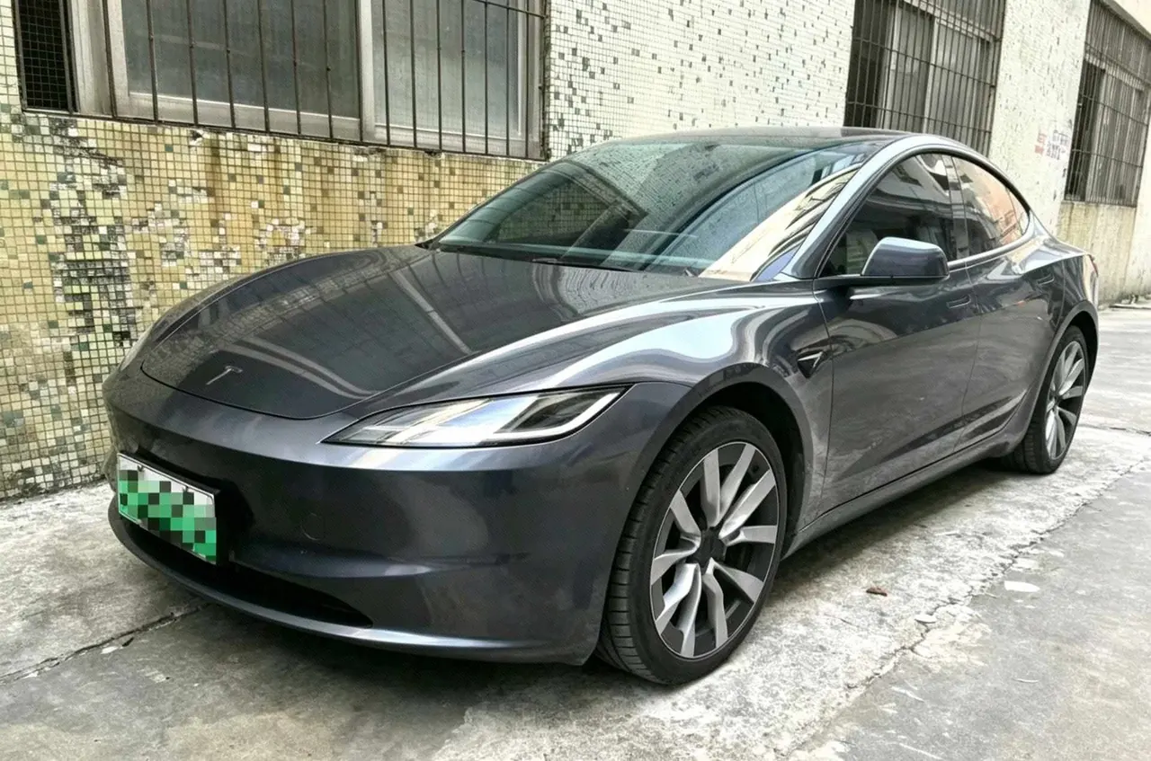 Открыть галерею: Tesla 2023 Model 3 Rejuvenation Edition Rear Wheel Drive Automatic Transmission
