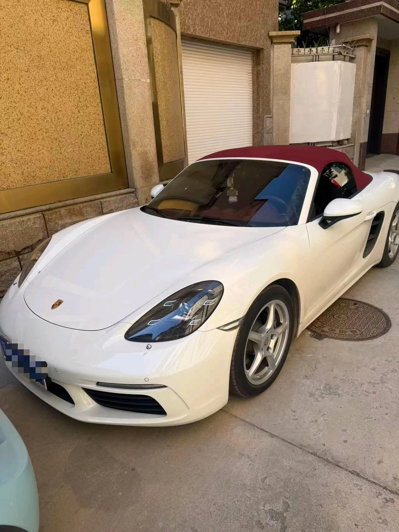 Открыть галерею: Porsche 718 (Imported) 2020 718 Boxer 2.0T Automatic