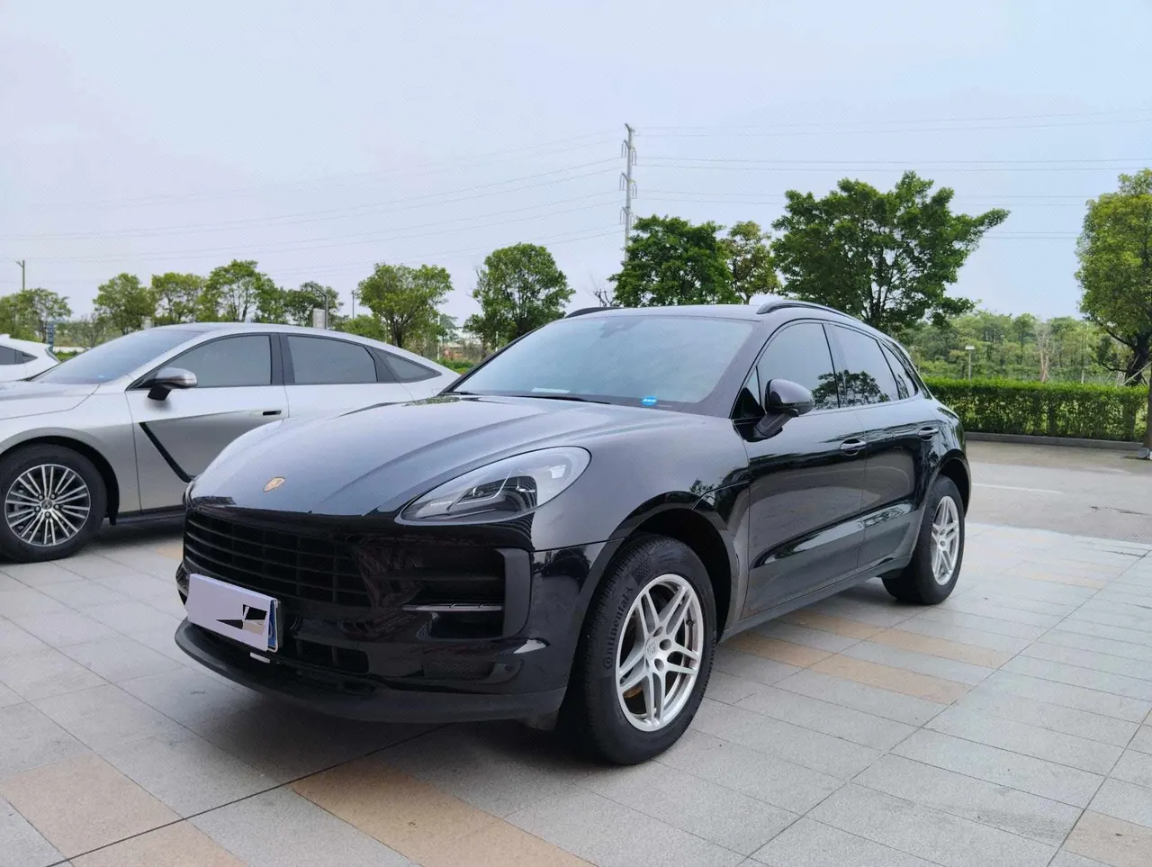 Открыть галерею: Porsche Macan (Imported) 2020 Macan 2.0T Automatic Gear