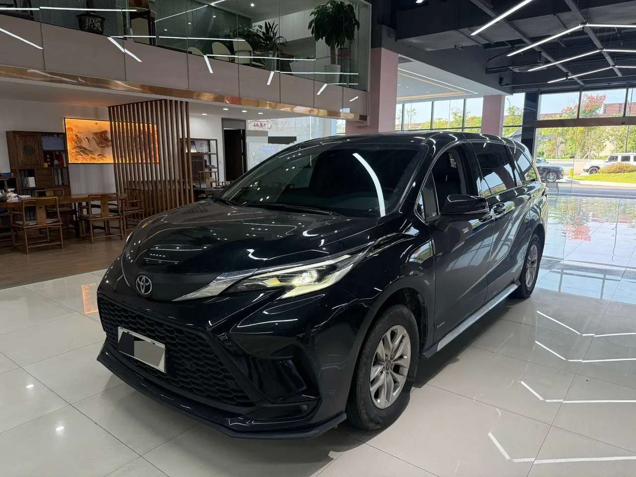 Открыть галерею: Toyota 2024 Grevia HYBRID 2.5 Stepless Comfort Edition Automatic Transmission