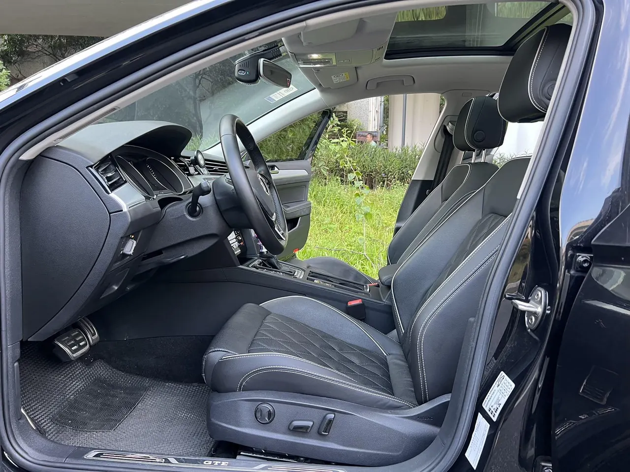 Volkswagen Magotan New Energy 2020 Magotan GTE 1.4T Luxury Automatic Gear 4