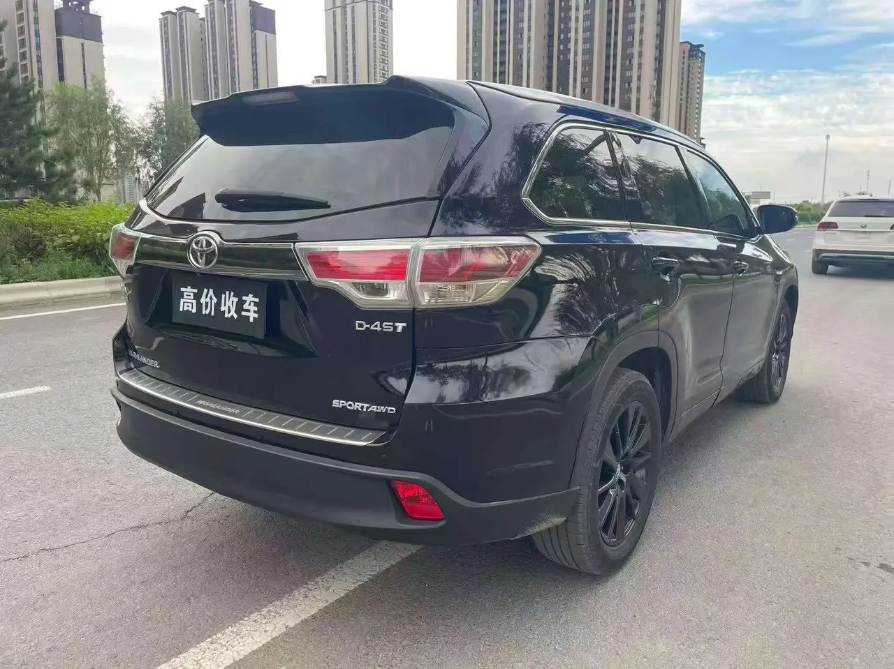 Toyota 2021 Highlander 2.0T 4-wheel drive deluxe 7-seat automatic gear 9