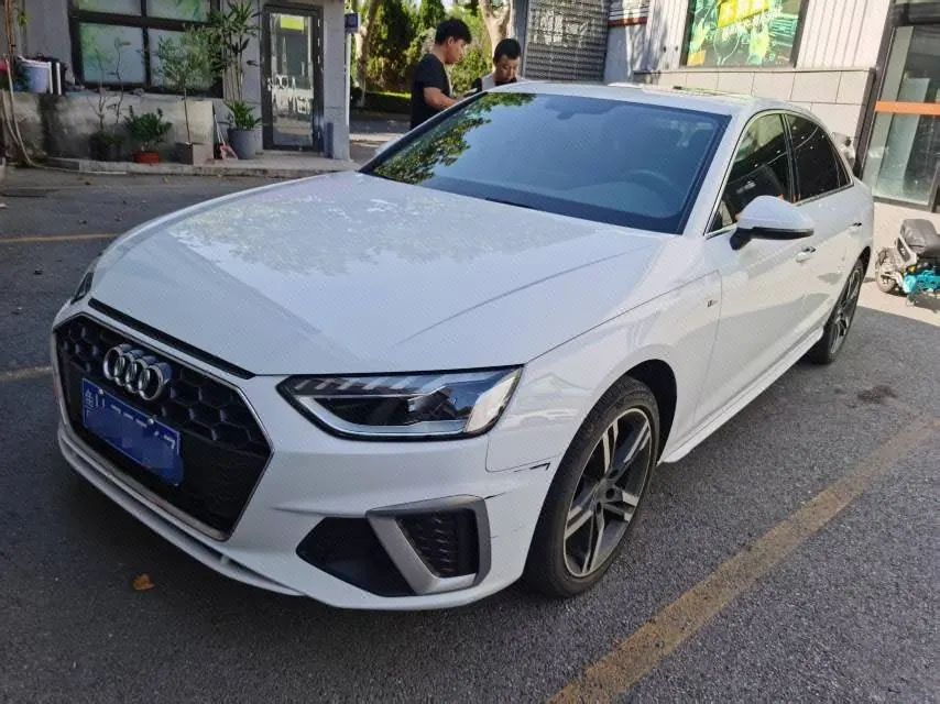 Open image lightbox: Audi 2020 A4L 2.0TFSI 40TFSI Fashion Dynamic Automatic