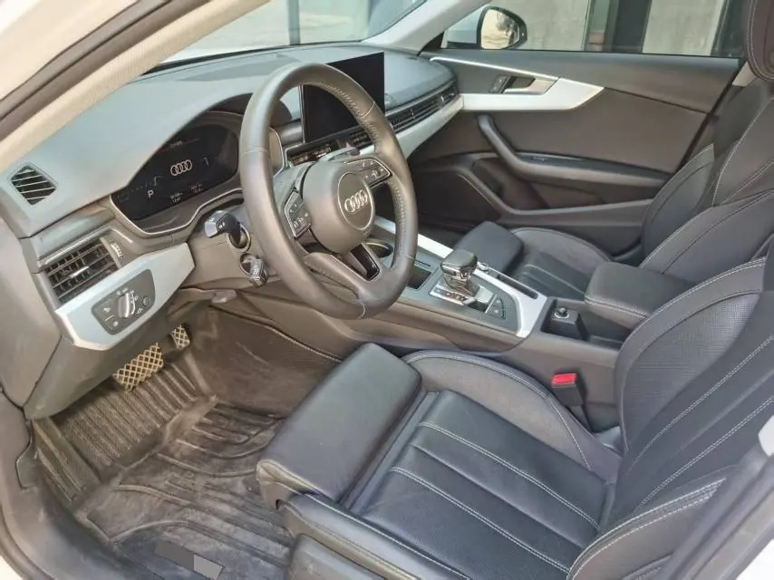 Audi 2020 A4L 2.0TFSI 40TFSI Fashion Dynamic Automatic 2