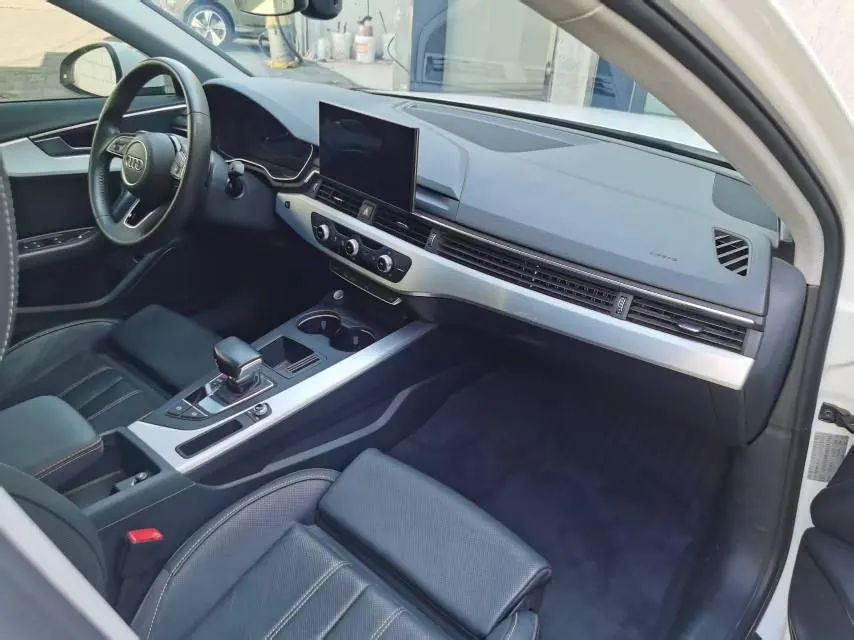 Audi 2020 A4L 2.0TFSI 40TFSI Fashion Dynamic Automatic 4