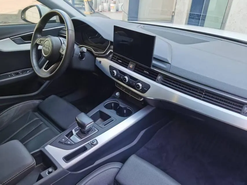 Audi 2020 A4L 2.0TFSI 40TFSI Fashion Dynamic Automatic 6