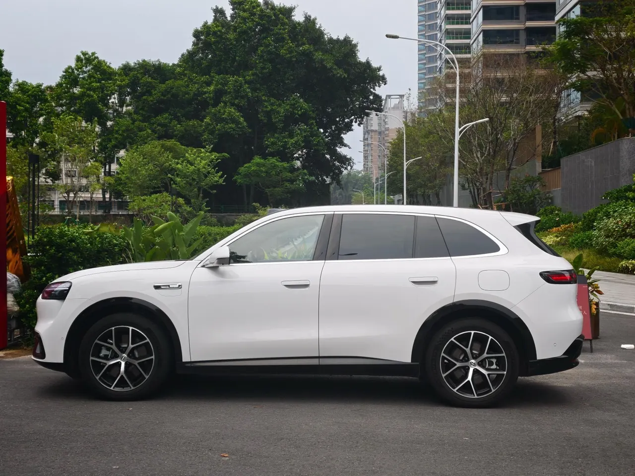 AITO 2026 AITO M6 Max 4WD Edition Automatic Gear 2