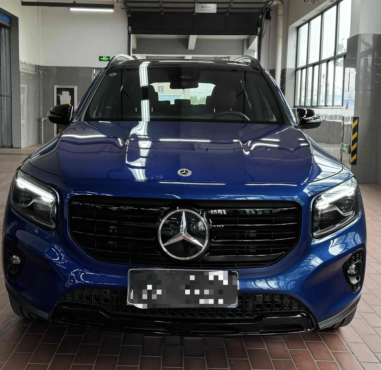 Mercedes Benz 2024 GLB 220 4MATIC 48V 2.0T automatic gear 2