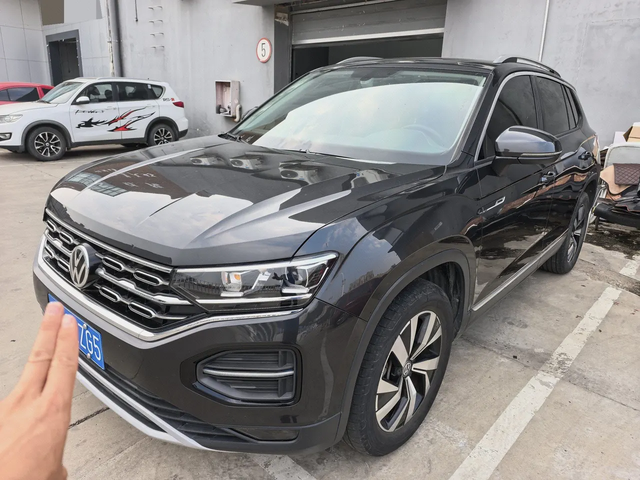Open image lightbox: Volkswagen 2020 Tanyue 2.0TSI 330TSI Two-Drive Deluxe Smart Joint Edition Automatic Gear