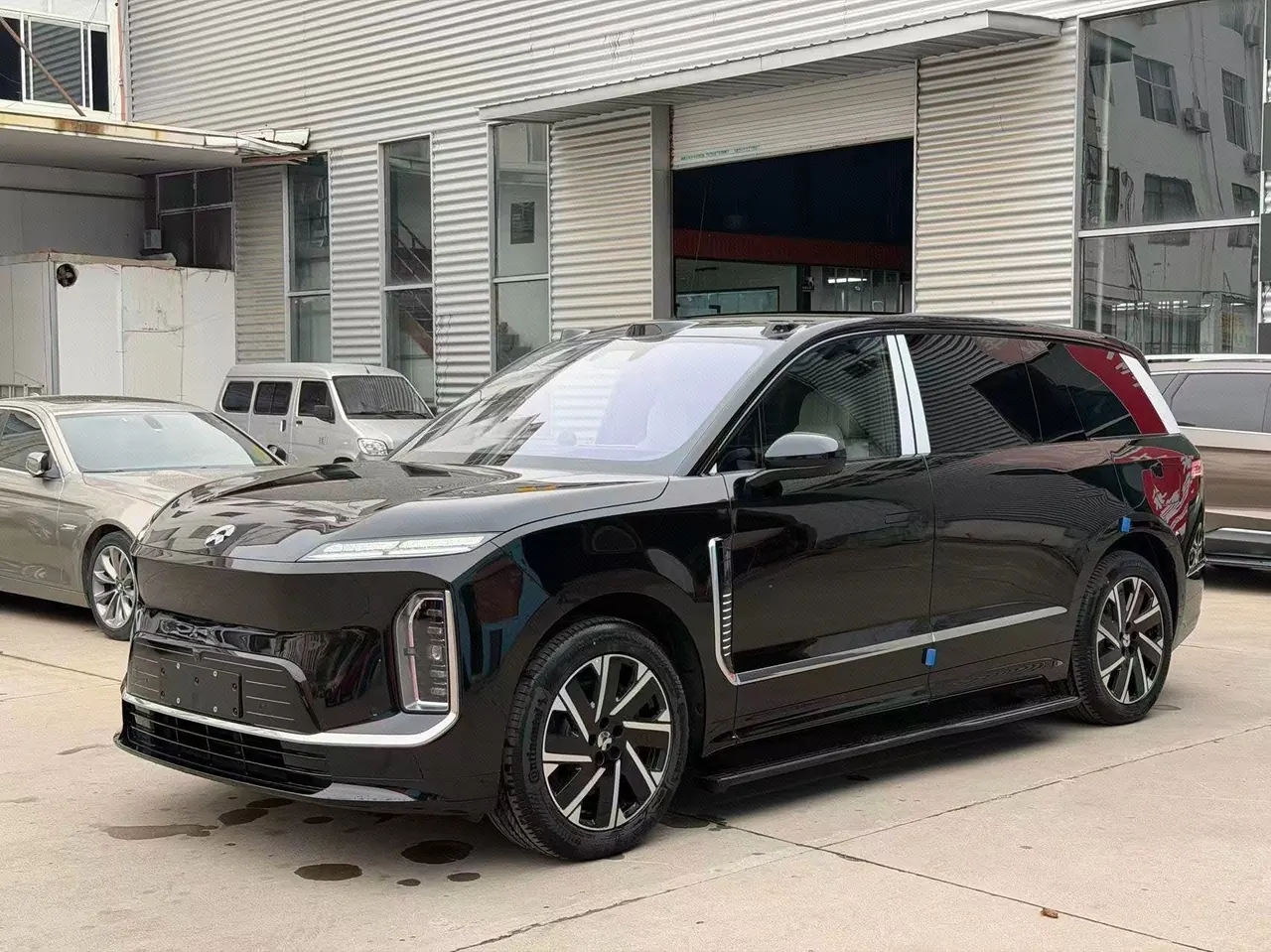 NIO 2026 ES 9 102kWh Executive Island Deluxe Automatic Gear - View 1