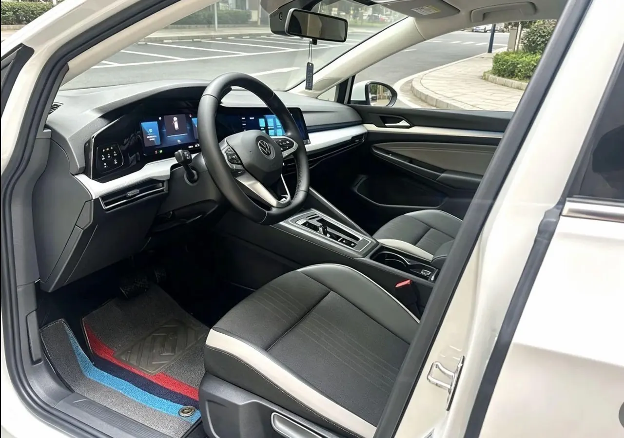 Volkswagen 2021 Golf 8 PRO 1.4TSI 280TSI Automatic 2