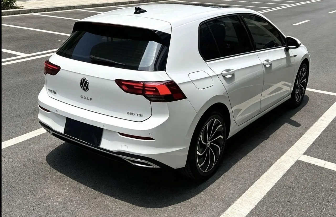 Volkswagen 2021 Golf 8 PRO 1.4TSI 280TSI Automatic 5