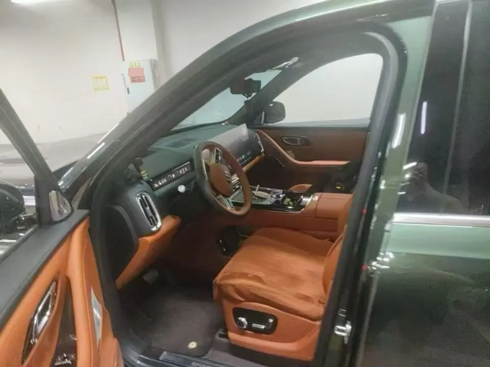 Geely Galaxy 2025 M9 1.5T 210km 4-wheel drive pilot version automatic gear 4