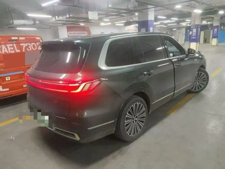 Geely Galaxy 2025 M9 1.5T 210km 4-wheel drive pilot version automatic gear 6