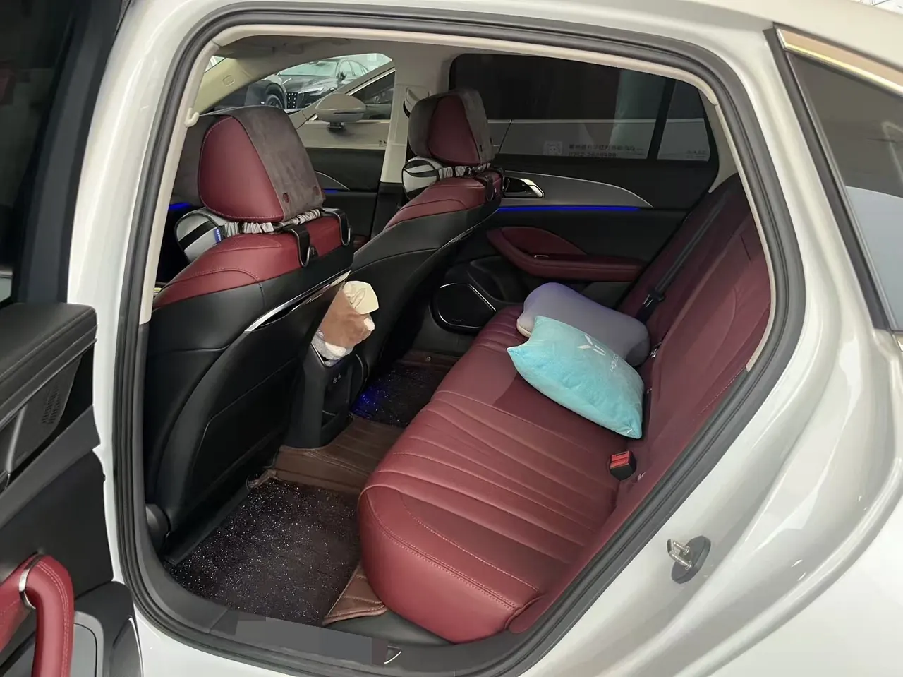 HongQi 2024 H5 2.0T Zhilian Qi Chang Edition Automatic Gear 3
