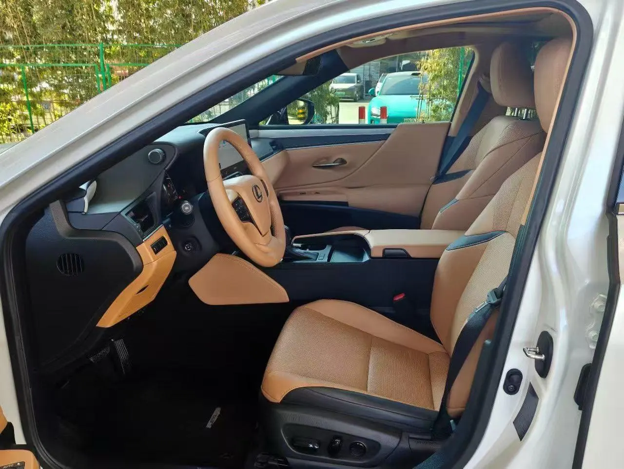Lexus ES (Imported) 2025 ES200 2.0 Stepless Edition Automatic Gear 3