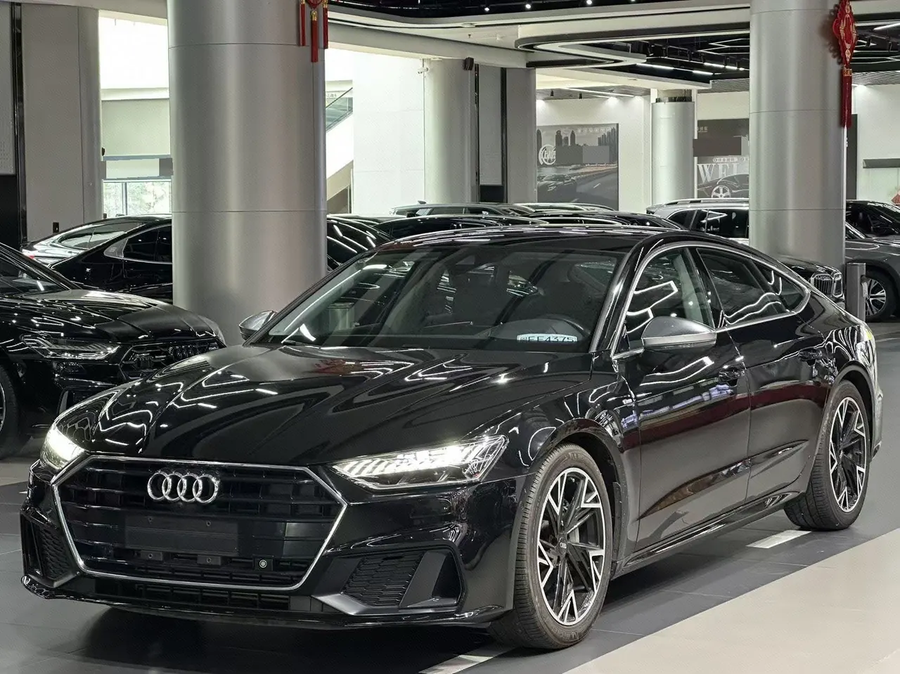 Открыть галерею: Audi A7 (Imported) 2021 A7 Sportback 2.0TFSI 45TFSI Automatic Gear Selection