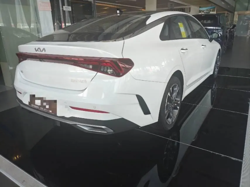 Kia 2025 K5 1.5T Premium Edition Automatic Gear 4