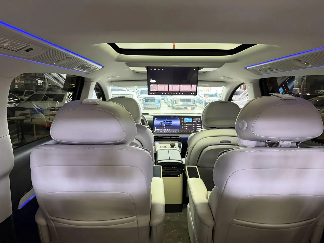 Voyah 2025 dreamers PHEV 1.5T four-wheel drive distinguished Kunpeng version automatic gear 7
