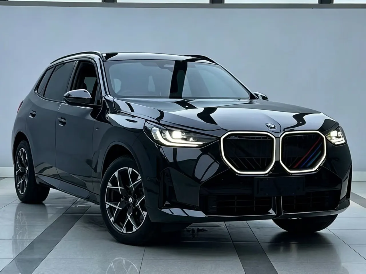 BMW 2026 X3 xDrive25L 2.0T M sports obsidian night suit automatic gear 2
