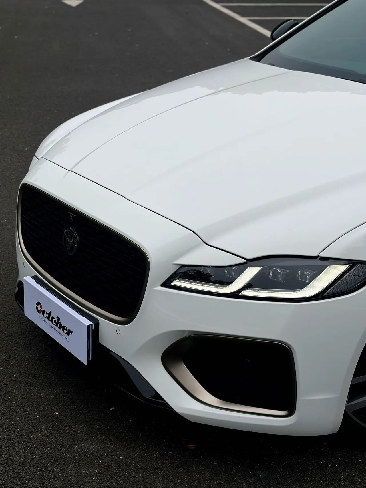 Jaguar 2024 XFL 2.0T P300 Four-wheel Drive Flagship Sports Gold Edition Automatic Gear 3