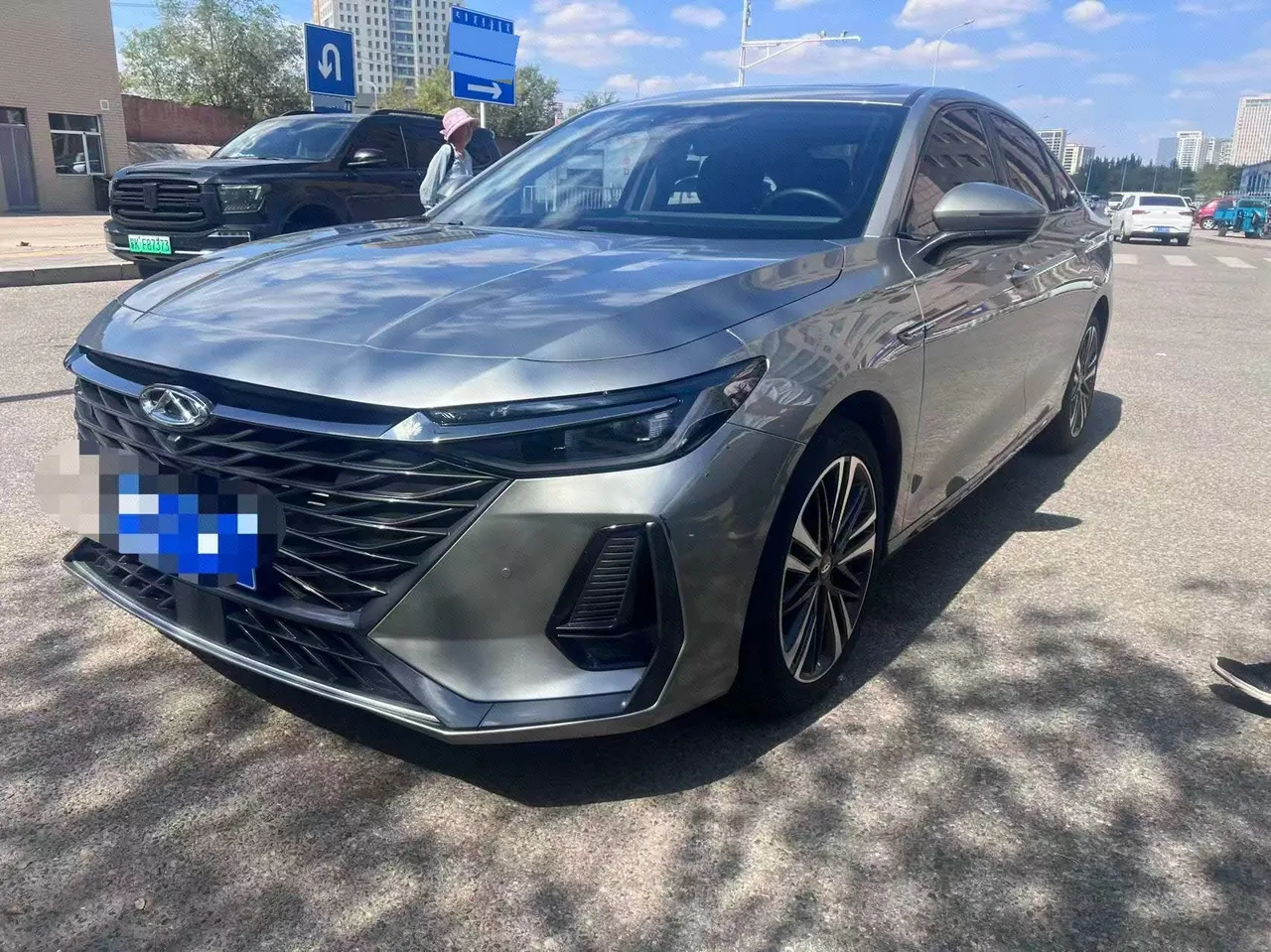 Открыть галерею: Chery 2025 Erez 8 2.0T automatic gear