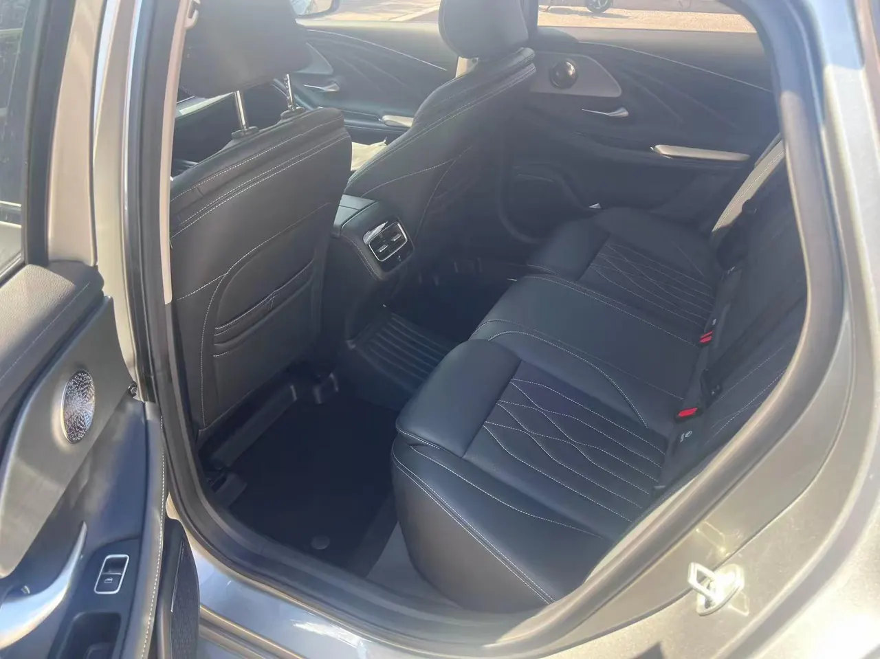 Chery 2025 Erez 8 2.0T automatic gear 6