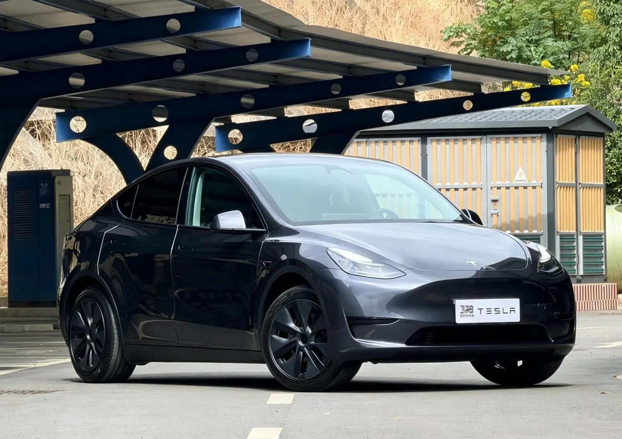 Tesla 2024 Model Y rear-wheel drive version automatic transmission 3