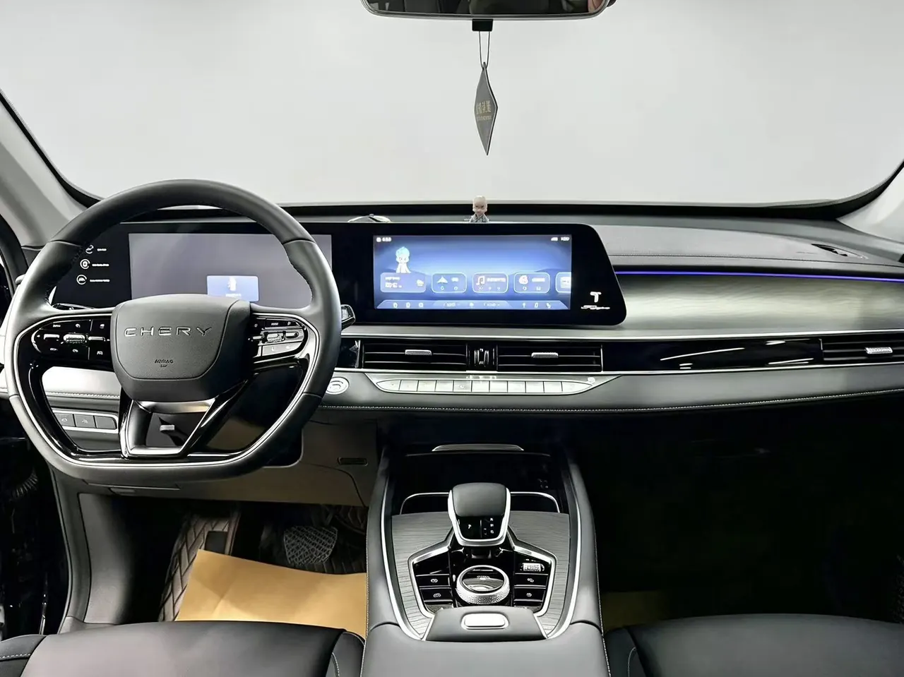 Chery 2025 Ruihu 8 PRO 1.6T 290T Two-Drive Deluxe Edition Automatic Gear 9