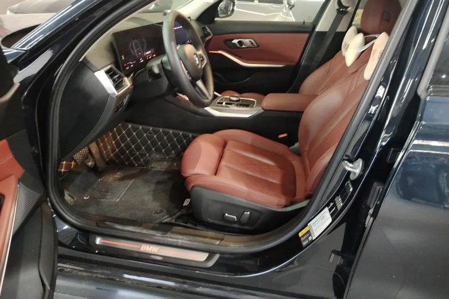 BMW 2024 i3 eDrive 40 L obsidian night sports suit automatic gear 4