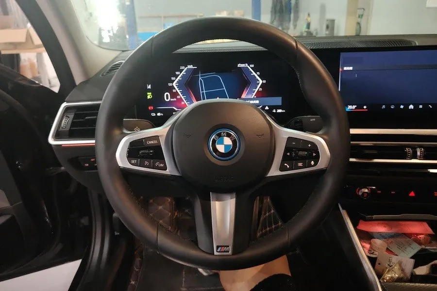 BMW 2024 i3 eDrive 40 L obsidian night sports suit automatic gear 7