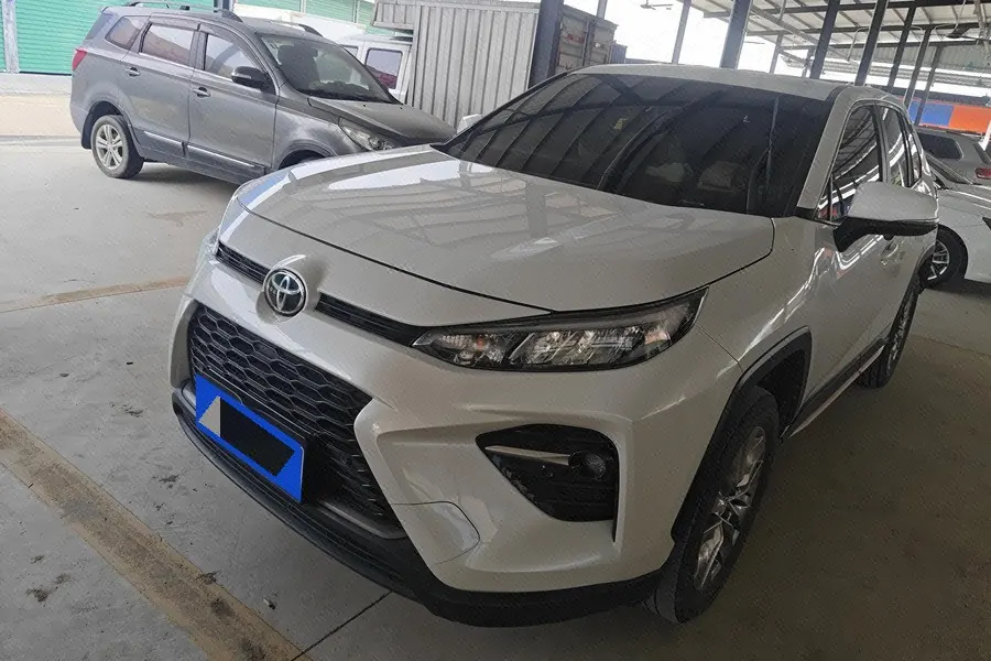 Open image lightbox: Toyota 2024 Wilanda 2.0 Stepless Two-Drive Leading Edition Automatic Gear